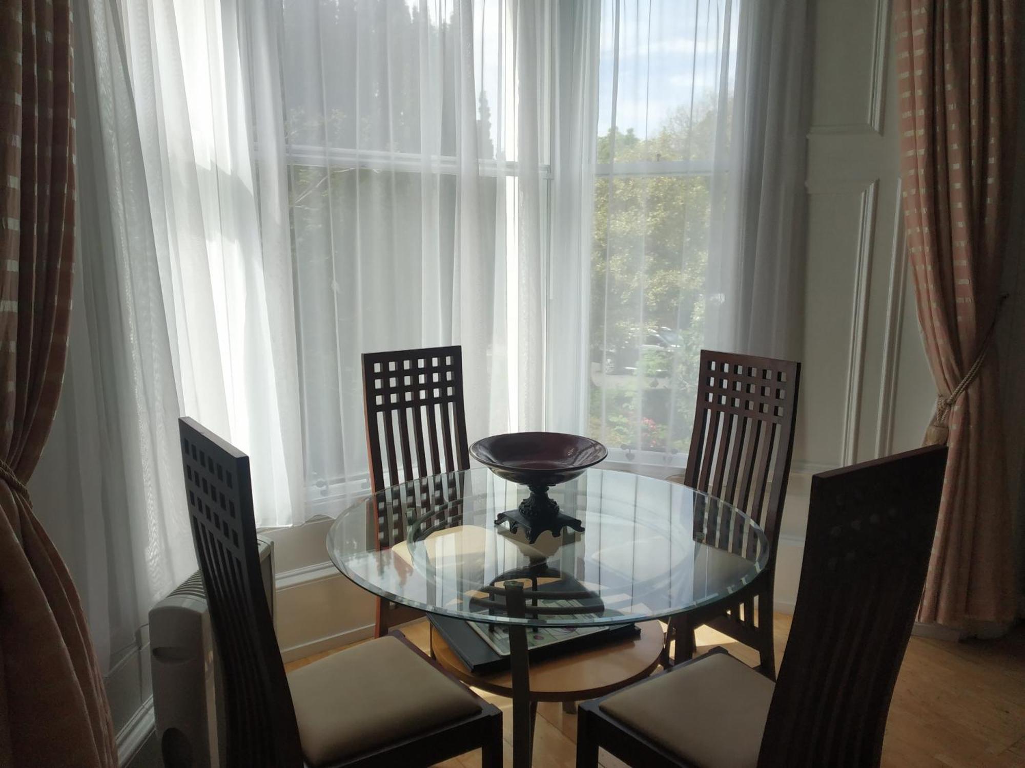 Busby Apartments Глазго Номер фото